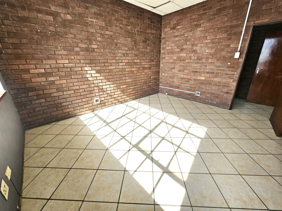 To Let Commercial Property for Rent in Rustenburg Rural North West